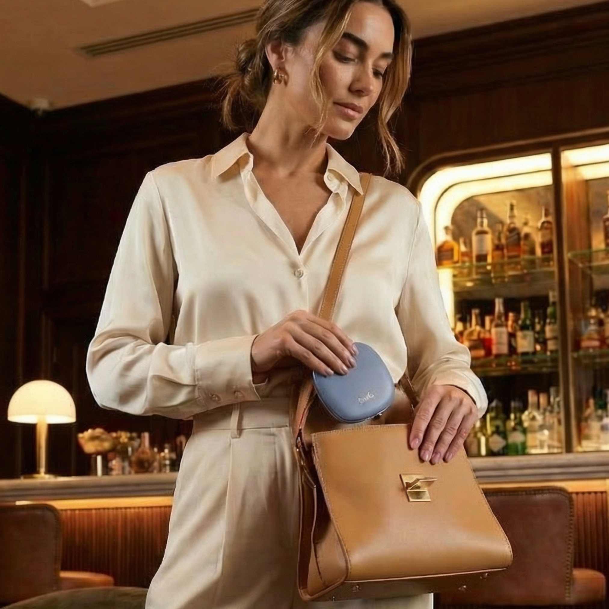 Mila 2 LED Compact Mirror